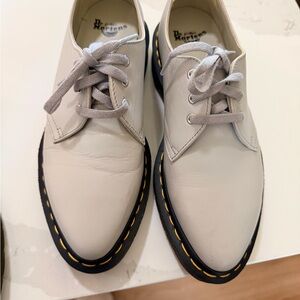 Dr. Martens Men’s Light Gray Leather 3-Eye Derby with Yellow Stitching